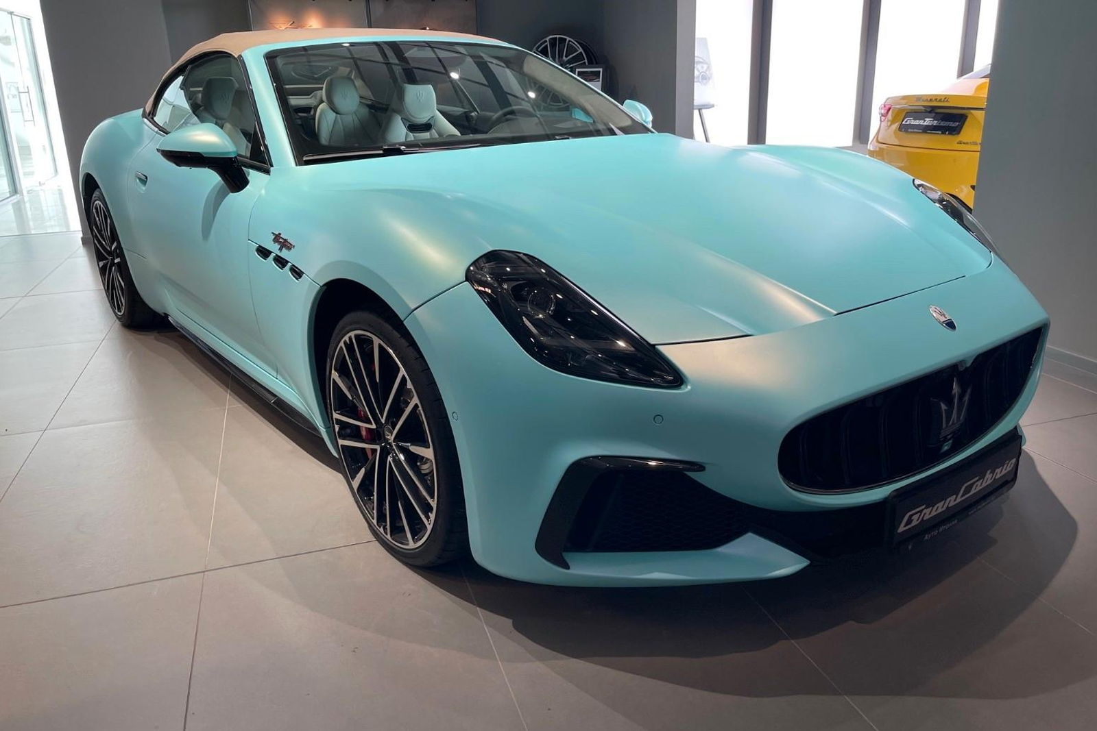 Maserati GranCabrio Trofeo Fuoriserie – V6 Nettuno 551 CH 0000