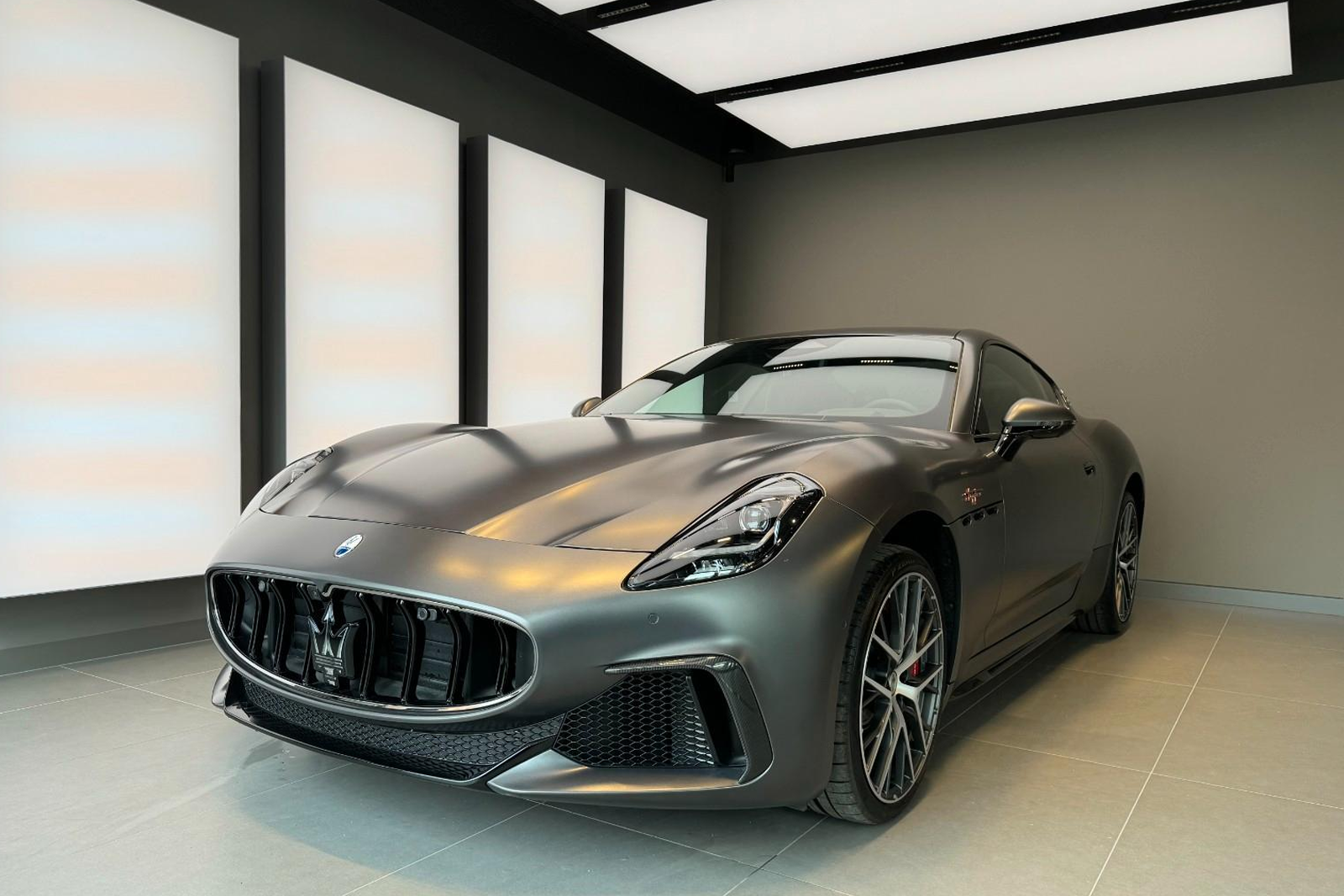 Maserati GranTurismo Trofeo – 2024 – 3.0 V6 Biturbo 549 ch 00000