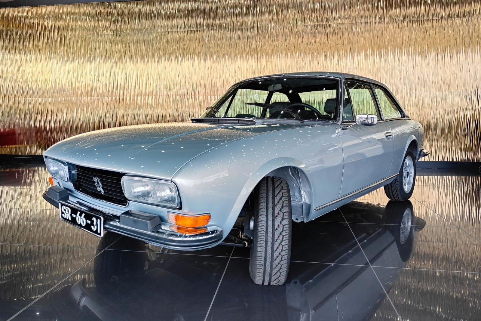 Peugeot 504 Coupé 2.7 V6 – Collection