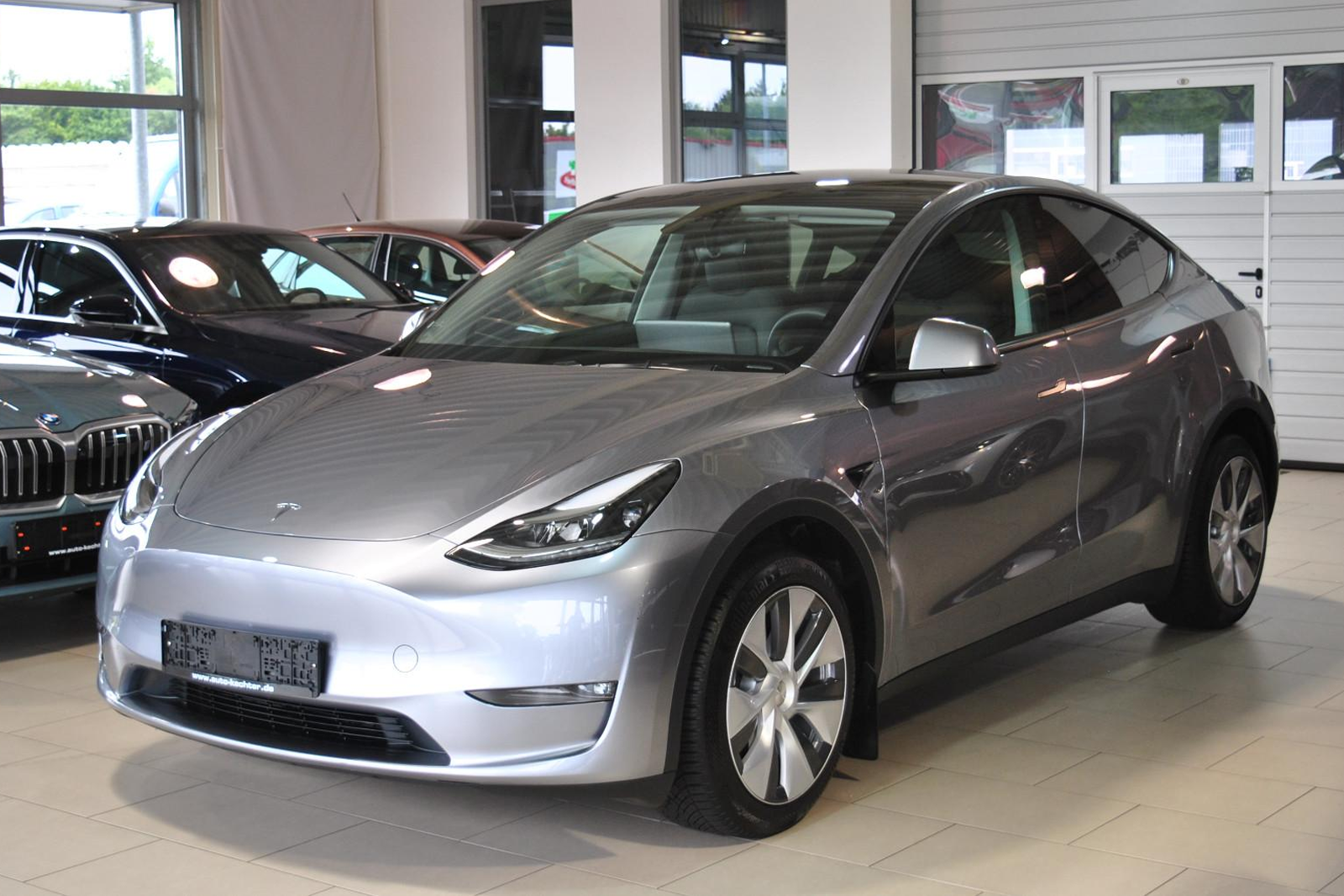 Tesla Model Y Long Range AWD Quicksilver Panorama Garantie 2024 0000