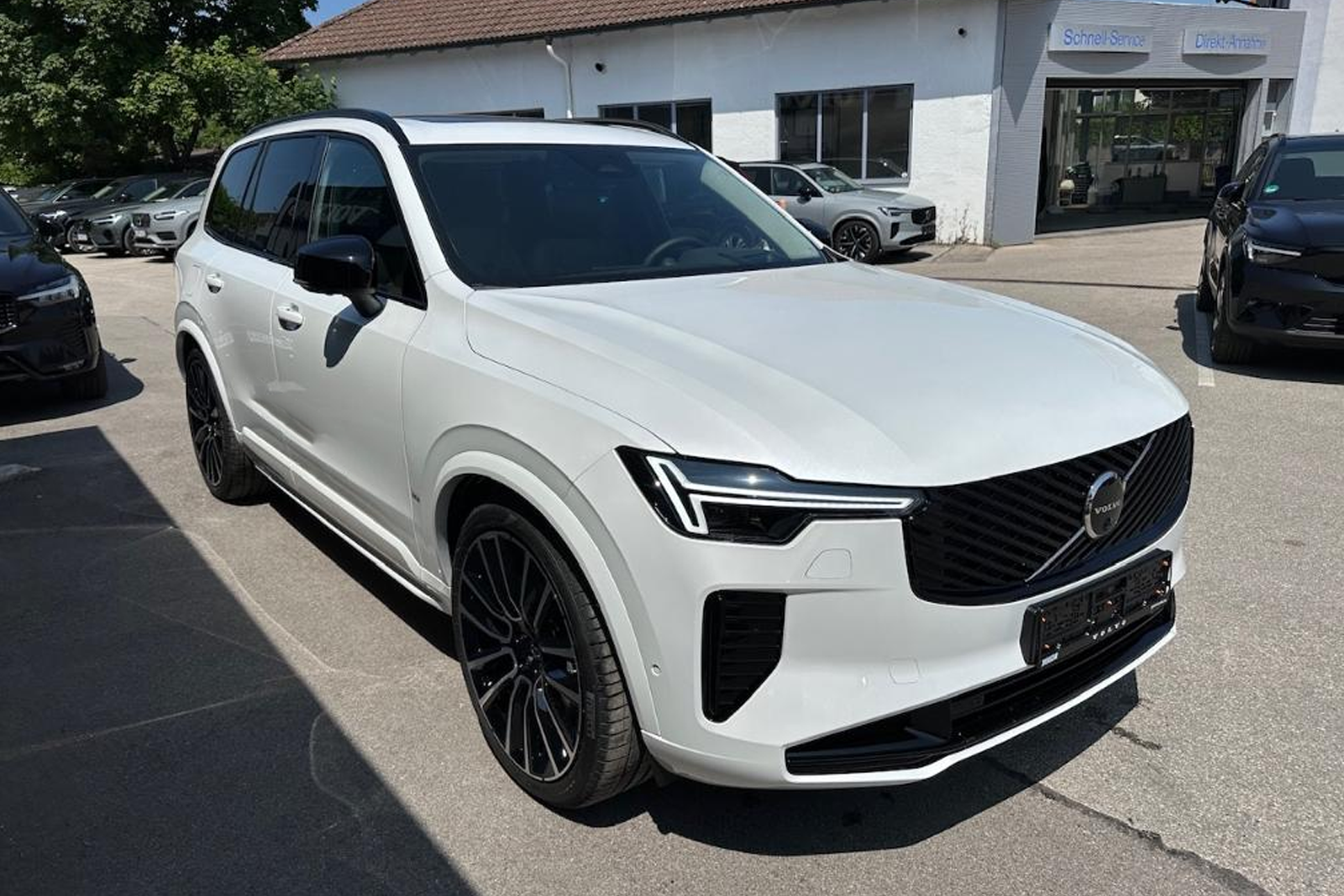 Volvo XC90 T8 AWD Ultra Dark Recharge Plug-In Hybrid Full Options 0000